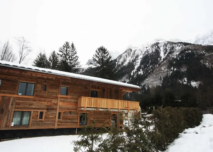 Des Amis- Year Appartement