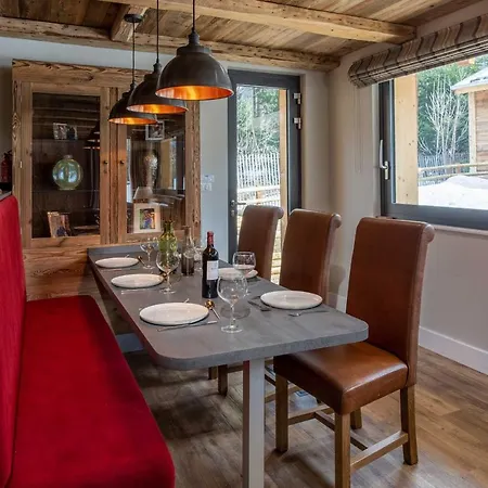 Des Amis- Year Apartment *
