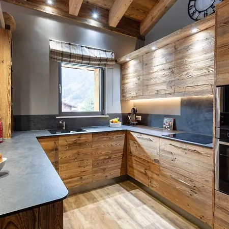 Des Amis- Year شقة