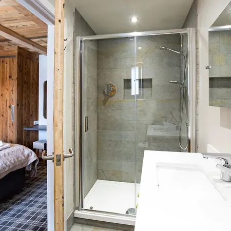 Des Amis- Year アパート