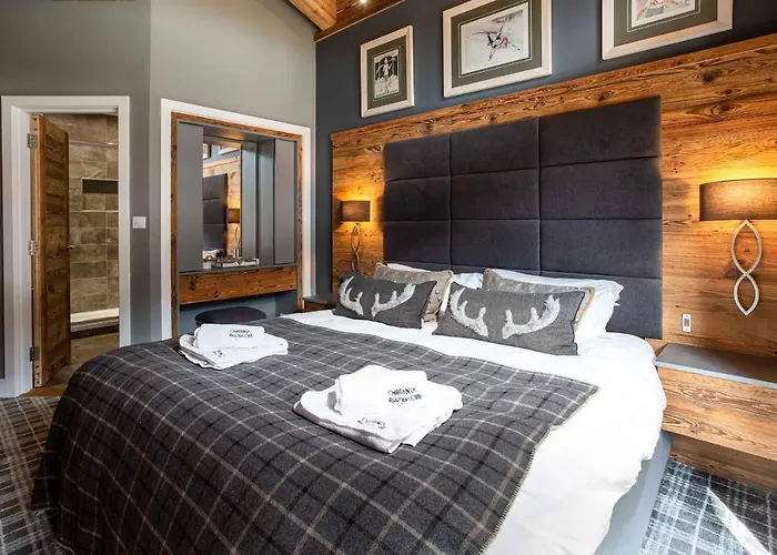 Des Amis- Year Apartment